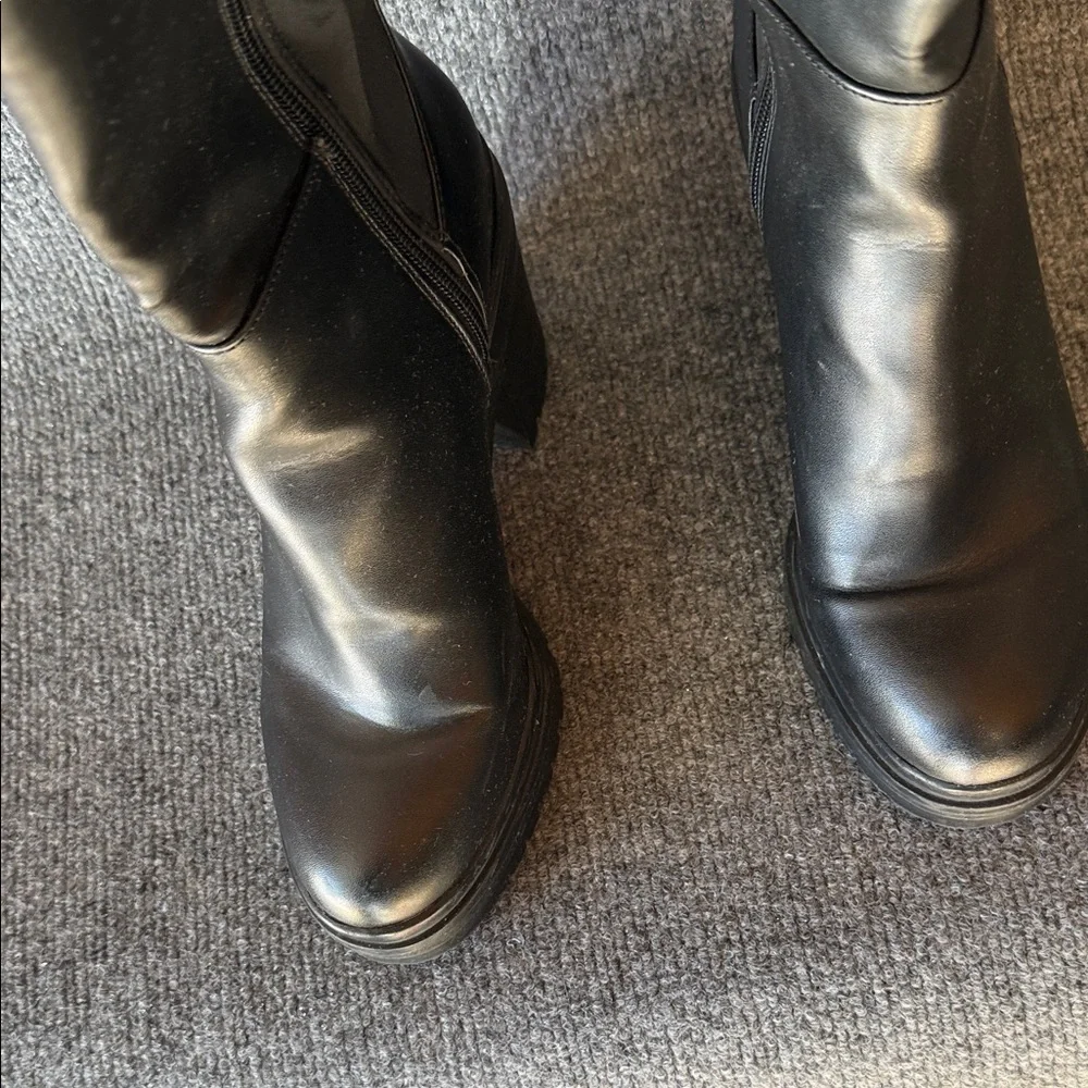 MIA Elegant Black Leather Women's 7.5 Boots